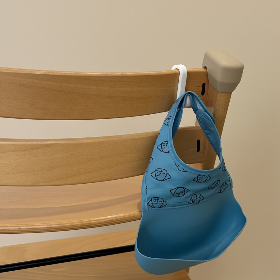 High Chair Bib & Towel Hook Set – Compatible with Stokke Tripp Trapp | White