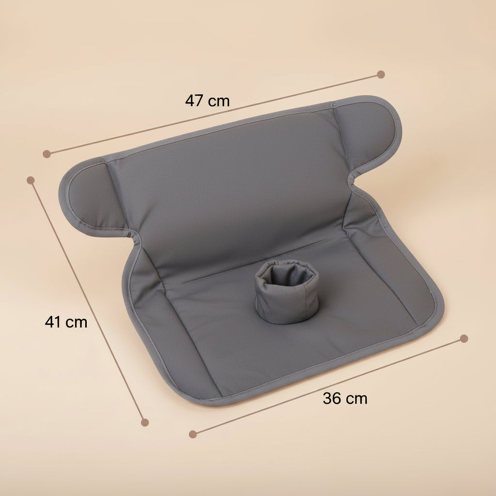 grey padded pet mat with gray trim, shown on a light rug with overlaid dimensions: 47 cm wide, 41 cm tall, and 36 cm deep. A small matching pouch is attached in the center.